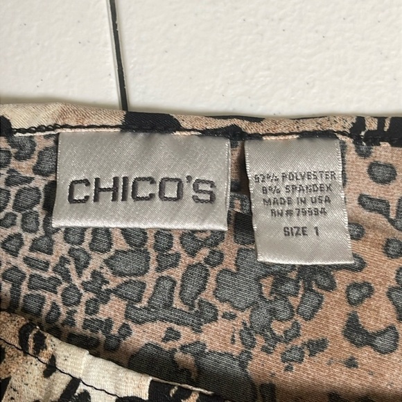 Chico's Leopard Print Silky Shirt Size 1 - Picture 3 of 5